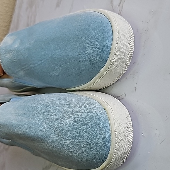 Lulu's Blue Sneakers - Picture 5 of 8